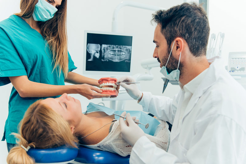 Dental Assistant vs. Dental Hygienist