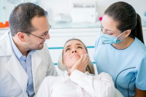 Como escolher o melhor dentista de emergência