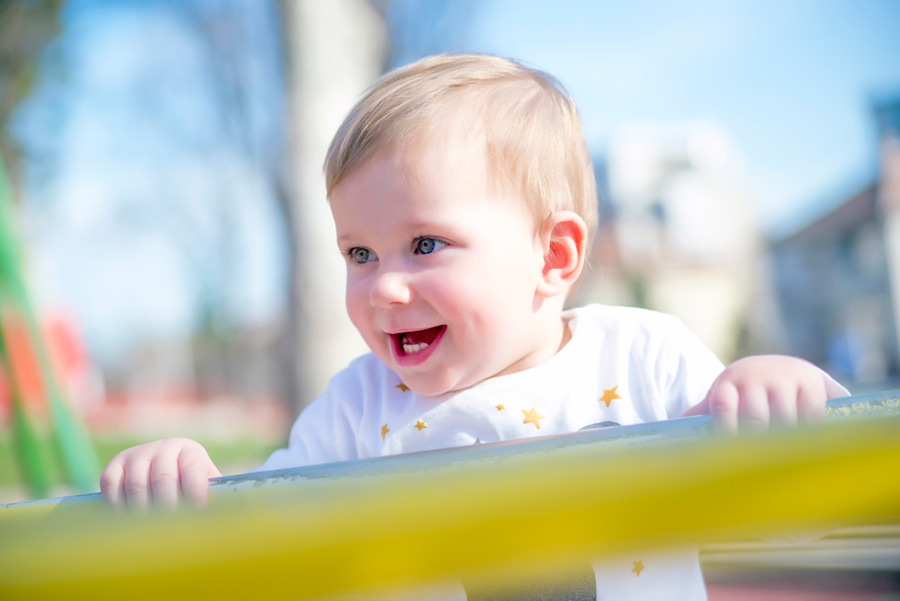 When Do Babies Get Teeth and When Do They Fall Out?